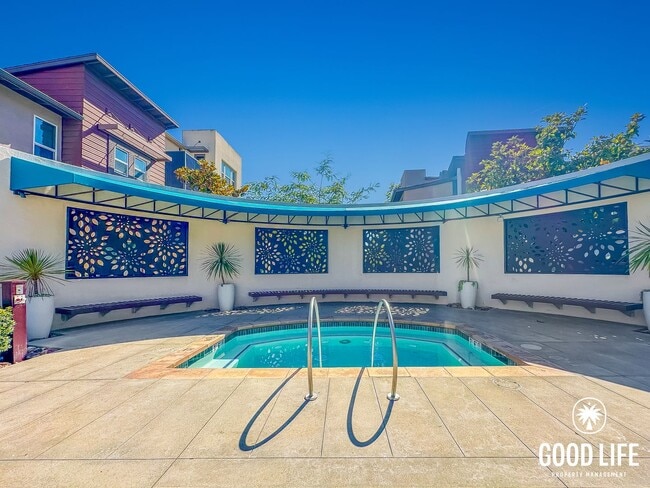 Building Photo - SD: Modern 3BD/3.5BA Townhome in Otay Ranch with Bonus Room, Private Patio & Whole-Home Water Sof...