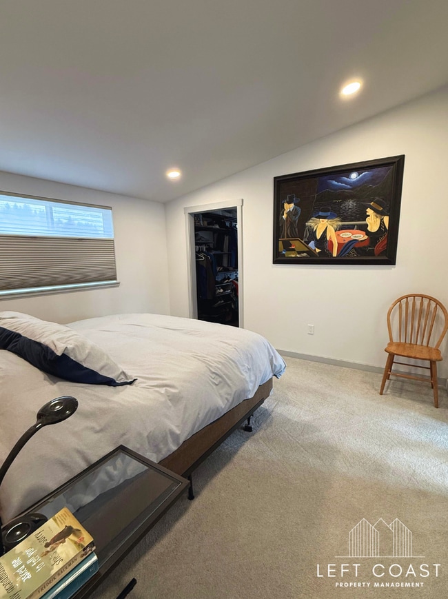 Building Photo - 480 Alsea Ave