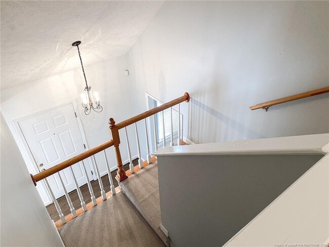 Building Photo - 616 Amberdale W Cir