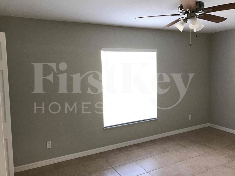 Building Photo - 11986 Booth Ave