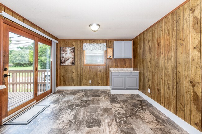 Building Photo - 2317 Piney Grove Church Rd