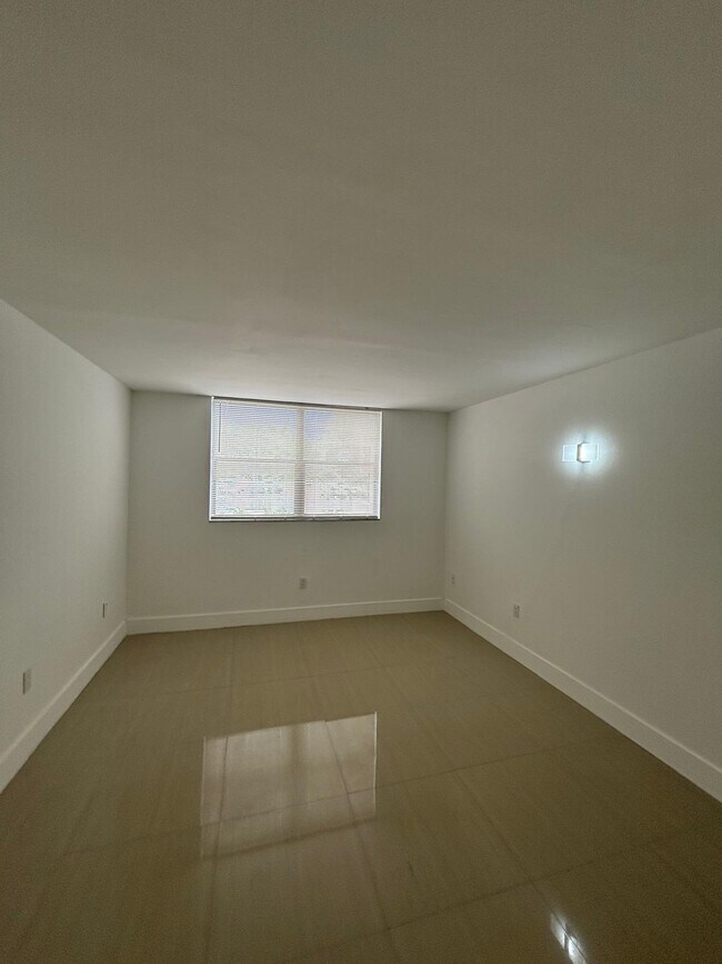 Building Photo - 8002 SW 149th Ave
