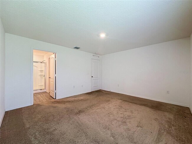 Building Photo - 1407 Hillsborough Way