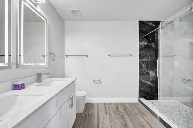 Building Photo - 16607 Hemingway Dr