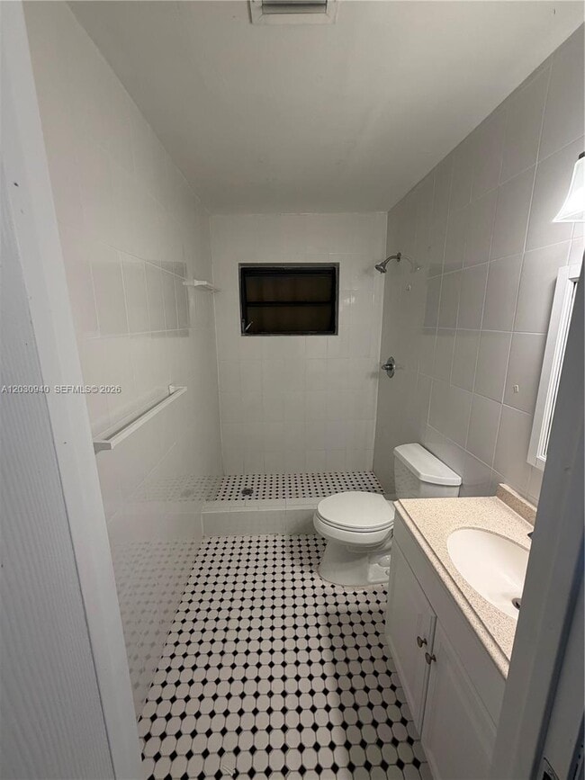 Building Photo - 3541 SW 125th Ct