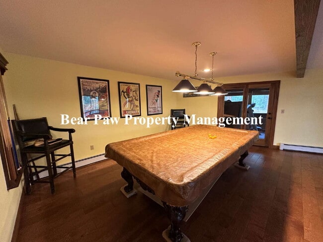 Building Photo - Lovely Home in Soda Creek!!