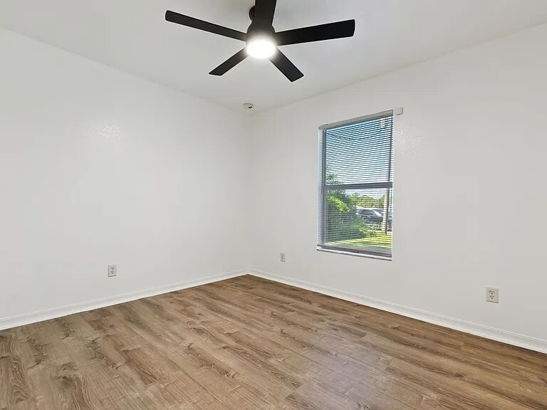 Building Photo - 12380 Easha Blvd