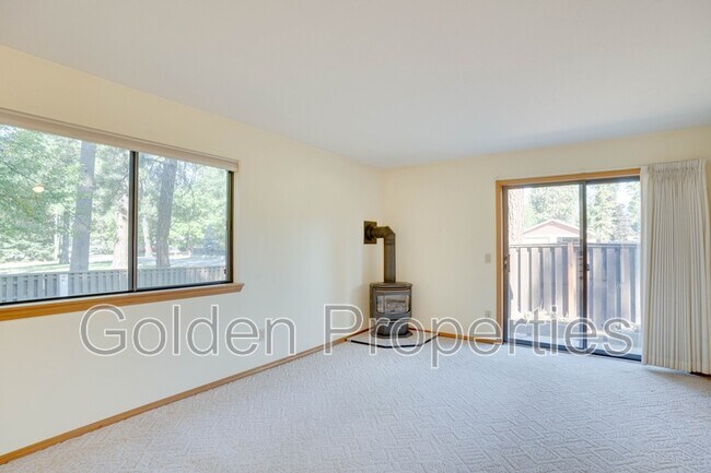 Building Photo - 1130 E Timber Ln