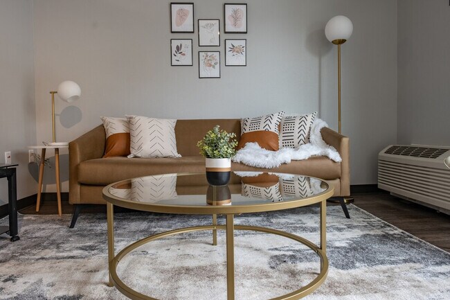 Building Photo - 2301 Ingersoll Ave