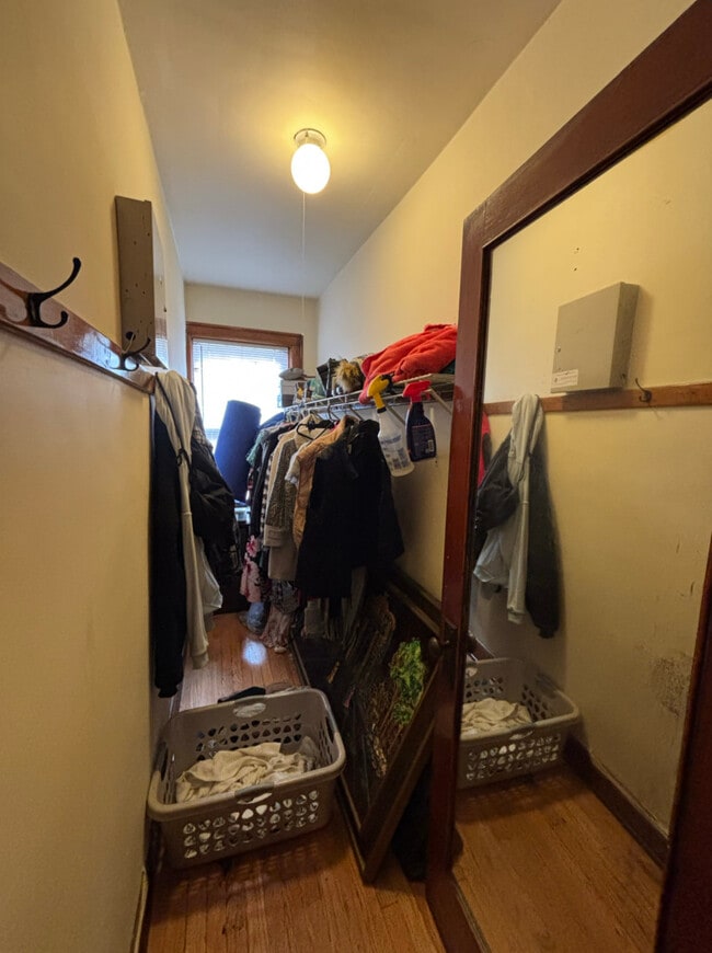 Building Photo - 3352 S Lituanica Ave