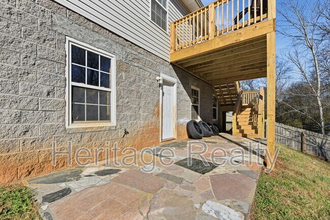 Building Photo - 3112 Pinex Ln