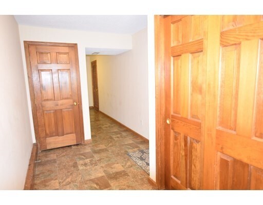 Building Photo - E52 Scotty Hollow Dr