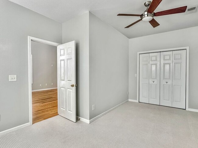 Building Photo - 1418 Hamlin Park Cir