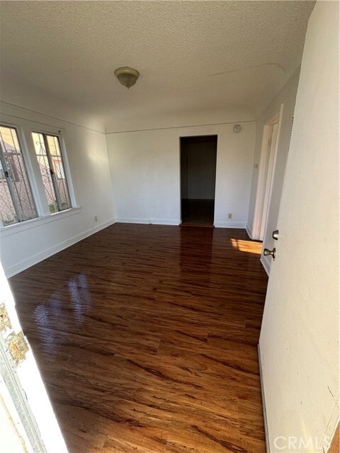 Building Photo - 822 E 87th Pl