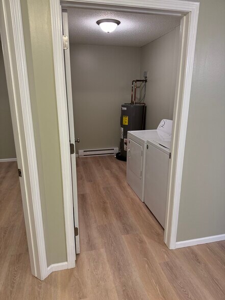 Building Photo - 615 11th Street Southwest