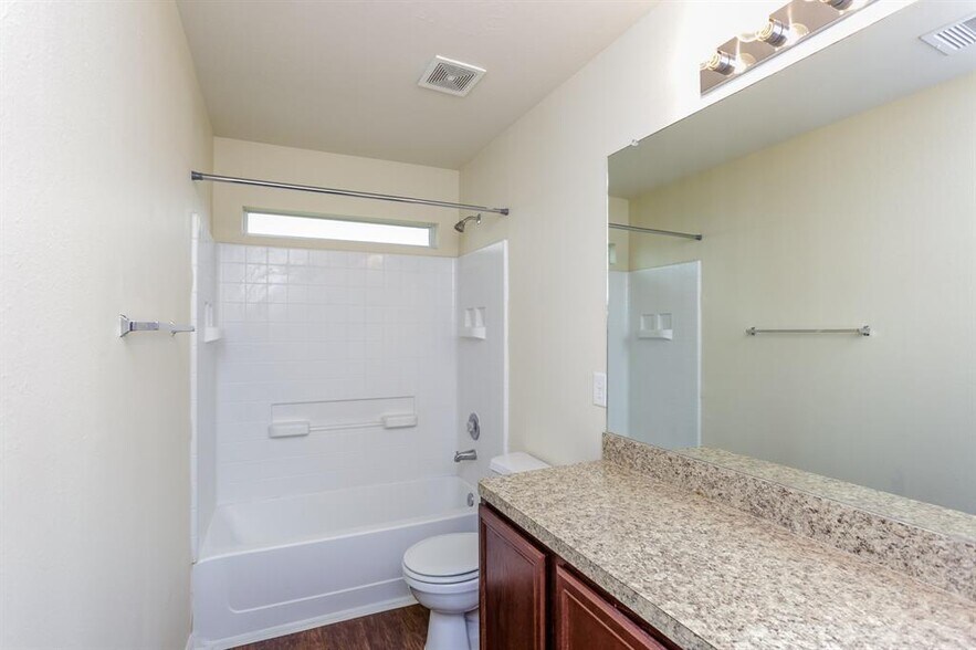 Building Photo - 21431 Wilona Way