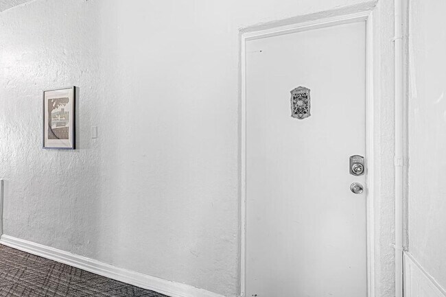 Building Photo - 1666 Detroit St