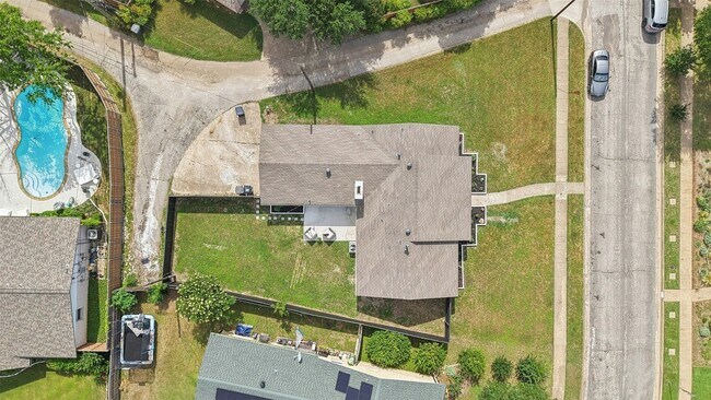 Building Photo - 12540 High Meadow Dr