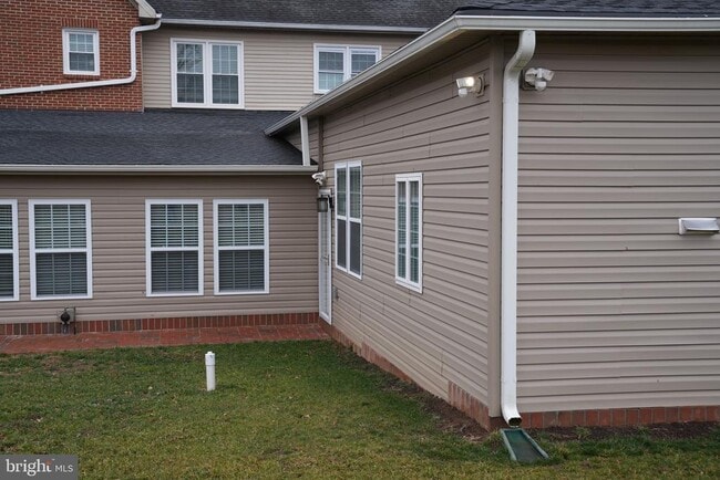 Building Photo - 19923 Smith Cir