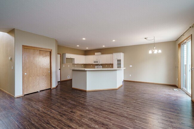 Building Photo - 3 bedroom 2.5 Bath - On Dead End Street - Low Maintenance Fenced Yard - Community Center with Swi...