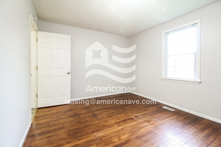 Building Photo - 301 Ammons Rd