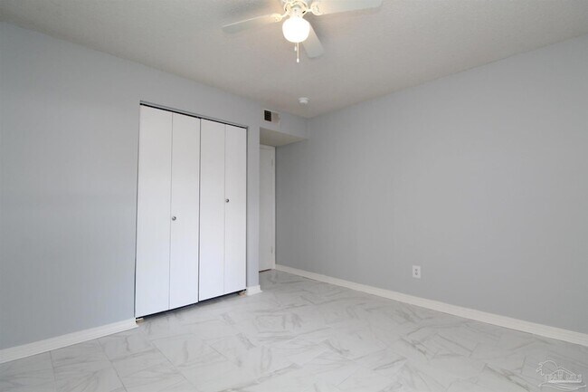 Building Photo - 7116 Pearson Rd