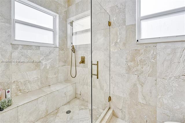 Building Photo - 1500 SW 171st Ter