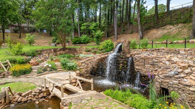 Building Photo - Furnished 3 Bedroom Lakewood Home with Lake View