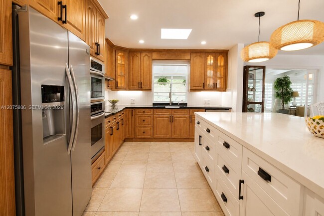 Building Photo - 5380 SW 92nd Ave