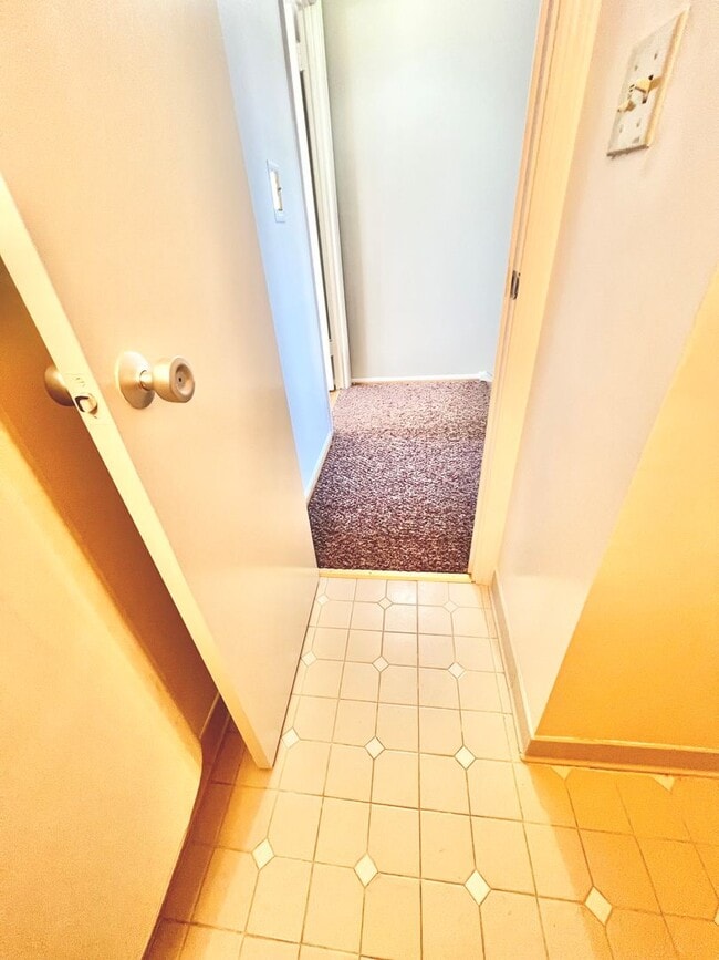 Building Photo - ***Waterfront Condo W/S/T INCLUDED!