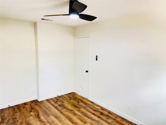 Building Photo - 740 Bimebella Ln