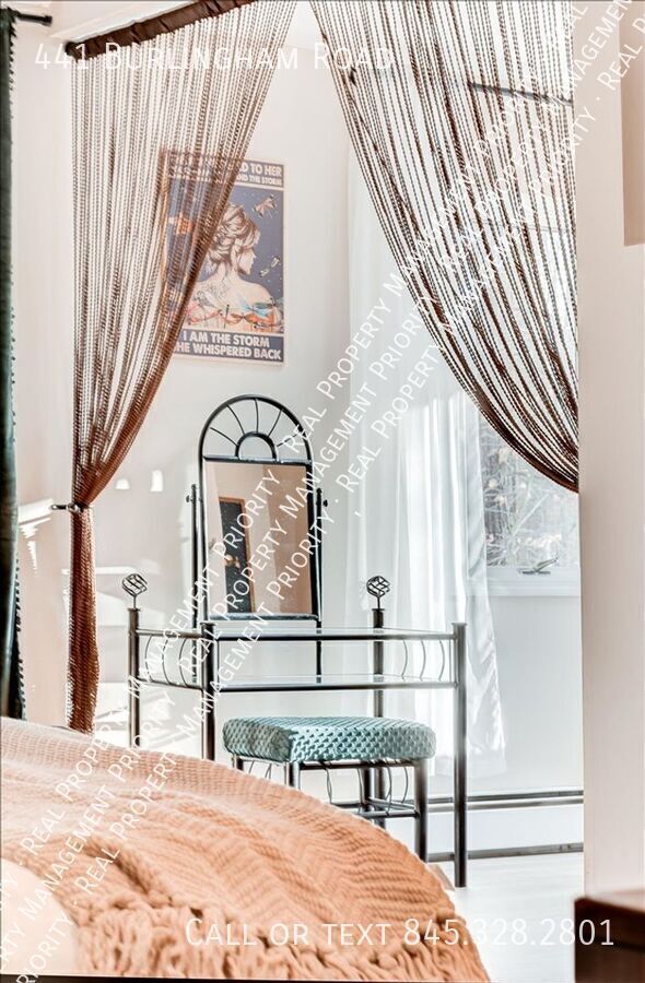 Building Photo - 441 Burlingham Rd