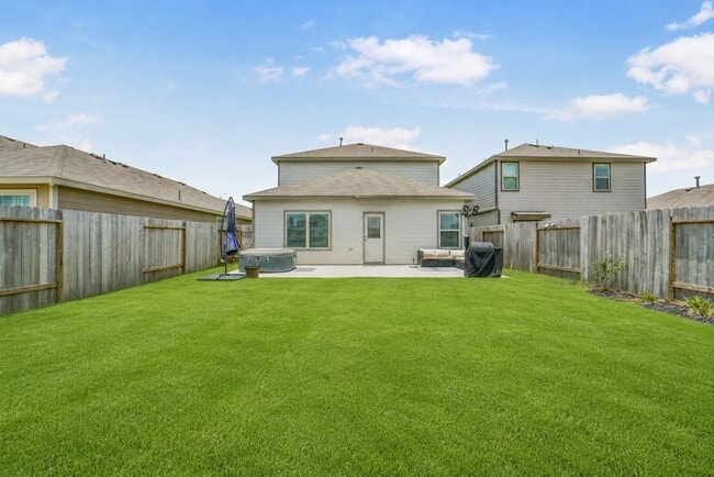 Building Photo - 21610 Desert Lilly Rd