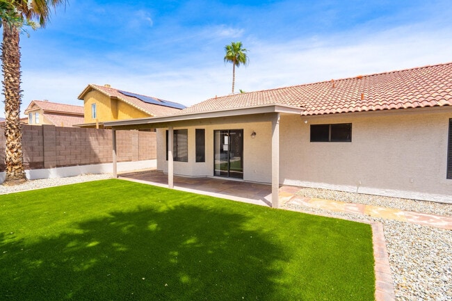 Building Photo - 15006 S 27th Way