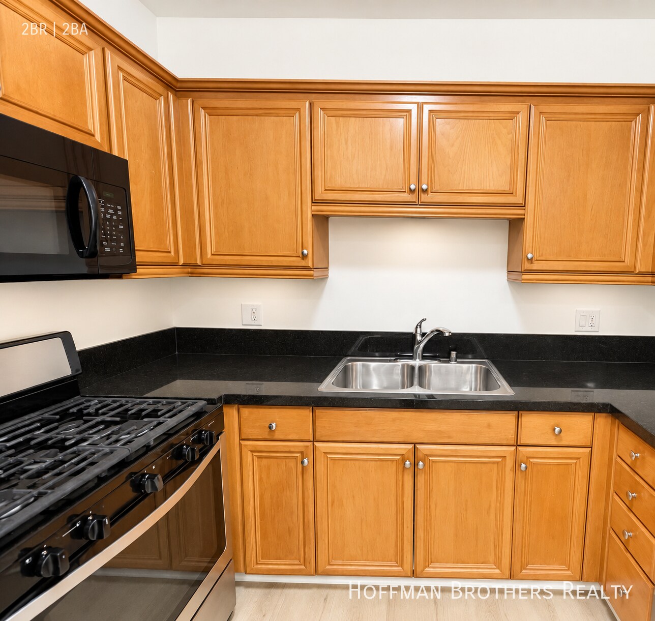 Building Photo - 10849 Fruitland Dr