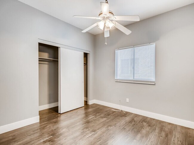 Building Photo - SPACIOUS & ELEGANT LIVING IN THIS GATED HE...