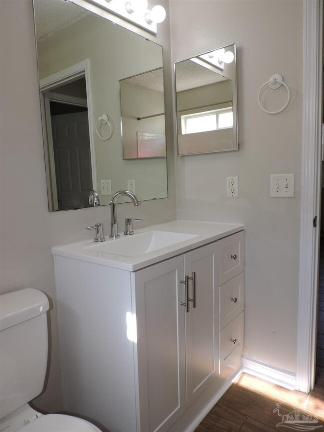 Building Photo - 4058 Glenway Dr