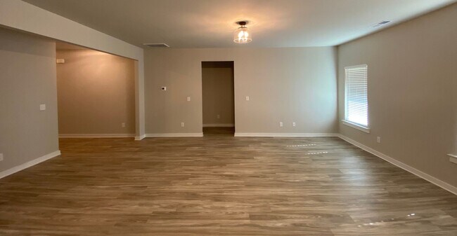 Building Photo - Home for Rent in Jemison, AL!