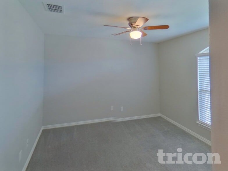 Building Photo - 811 Silverbell St