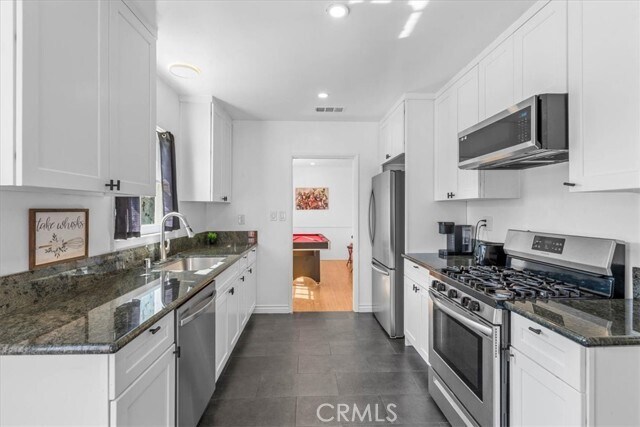 Building Photo - 3633 Lime Ave