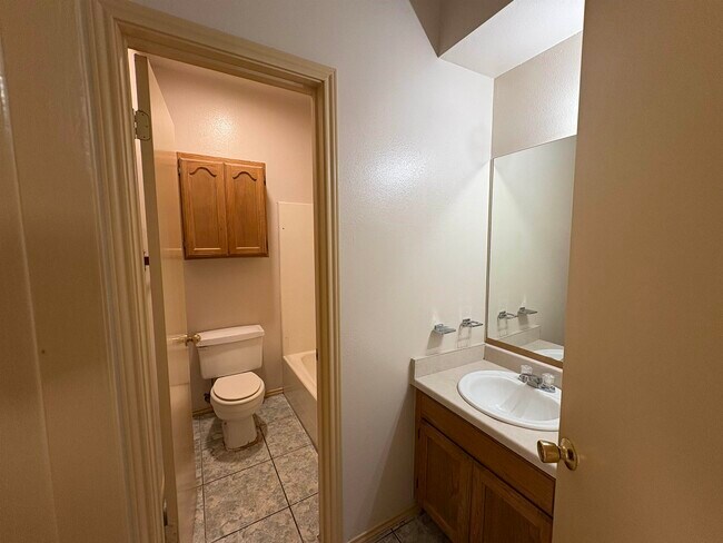 Building Photo - 4419 Springfield Ave