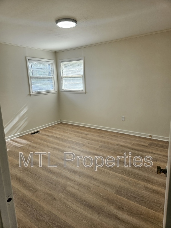 Building Photo - 401 Glenwood Ave