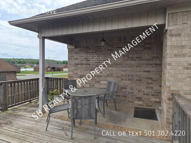 Building Photo - 13 Lauren Cove