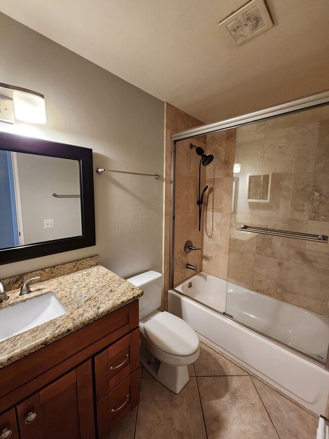 Building Photo - 3BR/2BA Single Family House