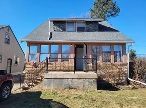 Building Photo - Beautiful 3 bedroom! Section 8 Ready!