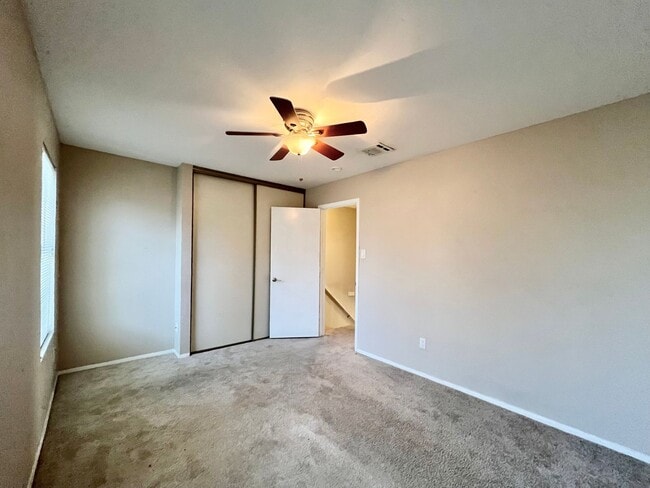 Building Photo - Cozy condo in Euless!!!