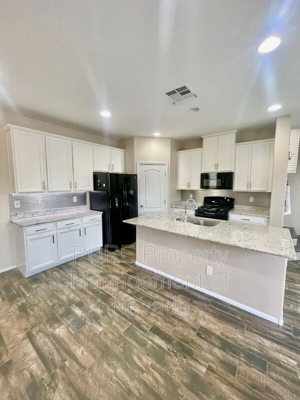 Building Photo - 7584 Eastham Bay Ave