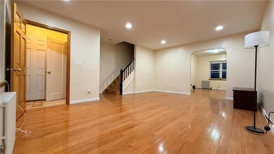 Building Photo - 148-03 61st Rd