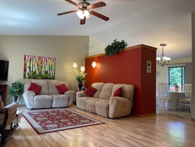 Building Photo - 6128 Jeffers Dr