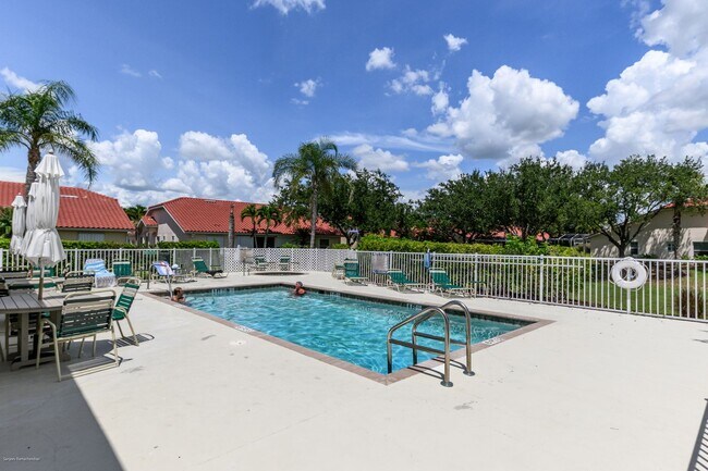 Building Photo - IMMACULATE TURNKEY FURNISHED- NEAR TWIN IS...